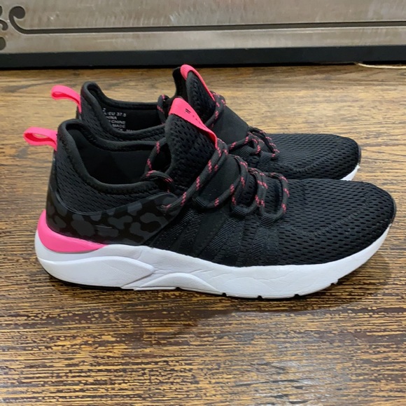 Fabletics Avalon Z Woman’s Running Shoes Size 7 - Picture 4 of 9